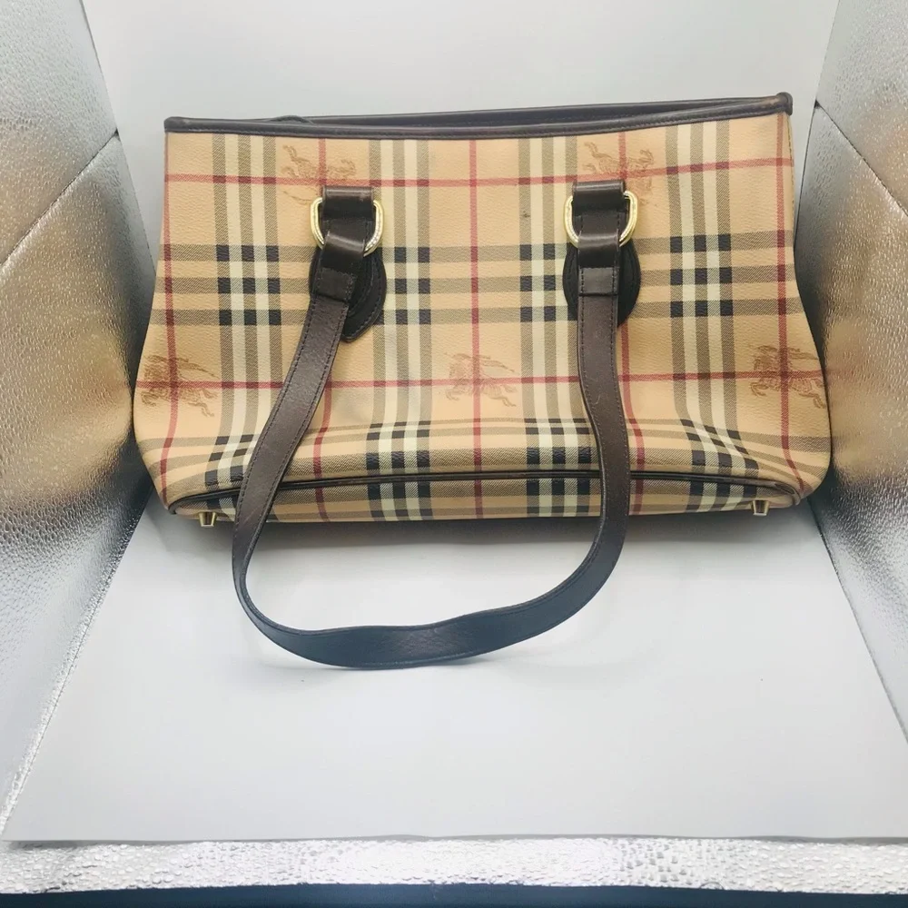 Burberry Beige Haymarket Check Regent Tote Bag - Picture 15 of 16